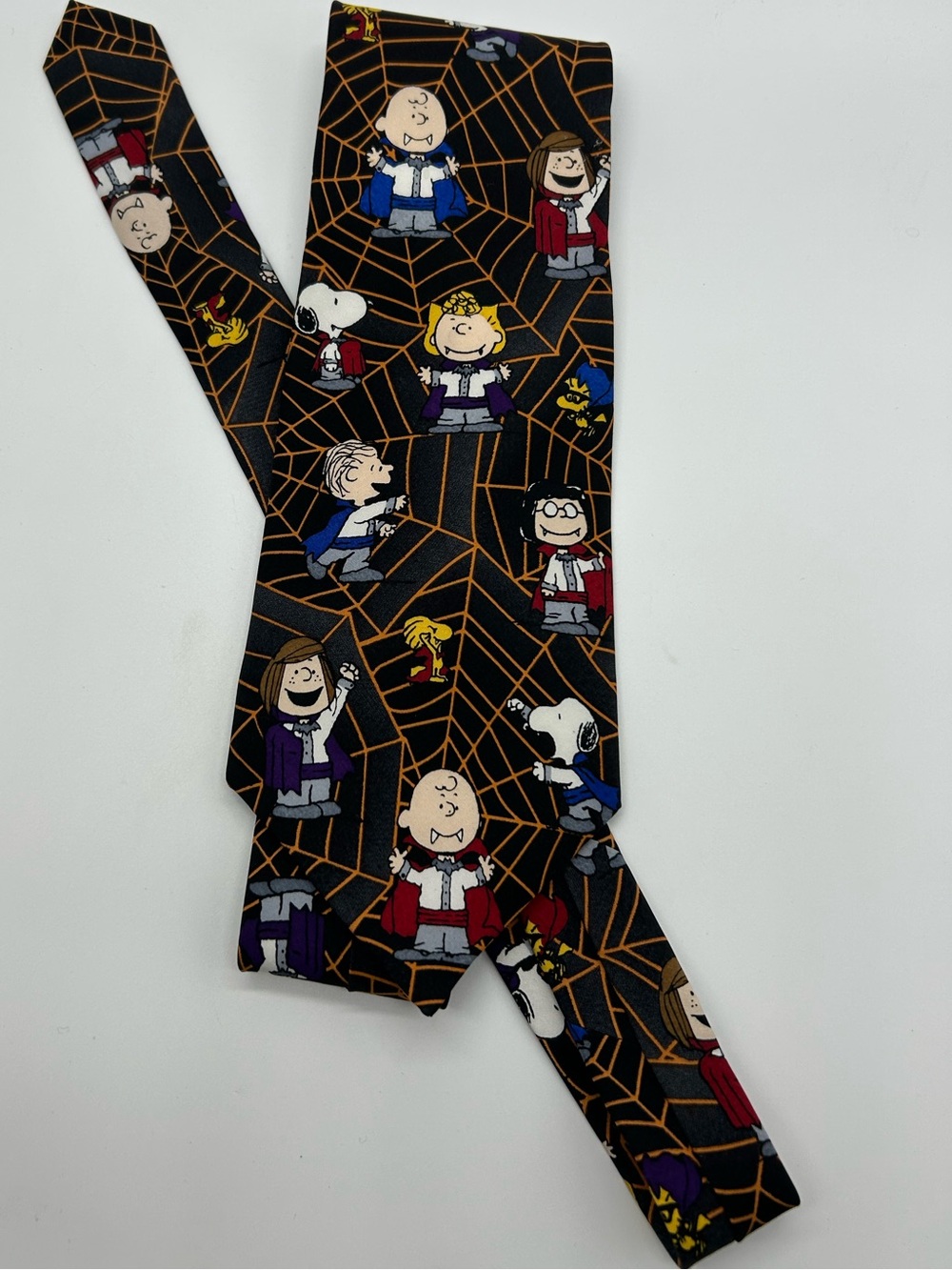 Peanuts Trick or Treat Halloween Silk Tie Charlie Brown‎ Snoopy Woodstock Linus